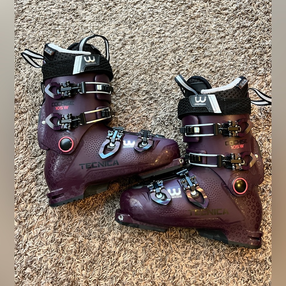 Tecnica Cochise 105 Women’s Ski Boots Size 25.5